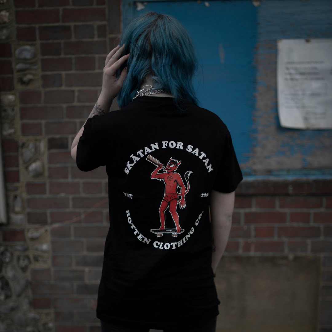 Skātan for Satan Tee